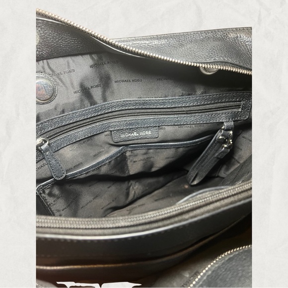 MICHAEL KORS Leather Tote with Chain Handles - Picture 5 of 6